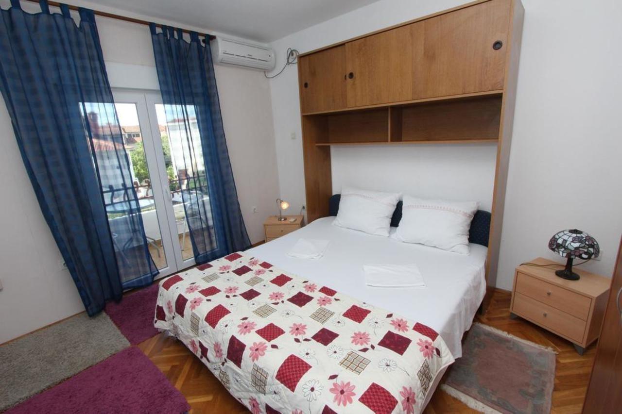Rooms And Apartments Sally Rovinj Kültér fotó