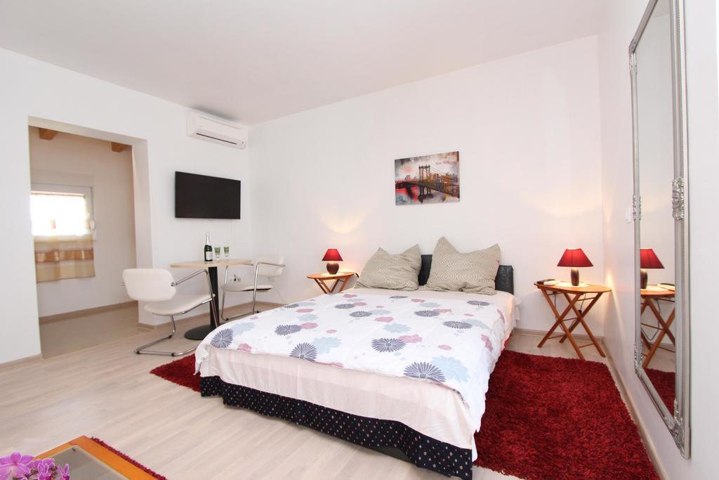 Rooms And Apartments Sally Rovinj Szoba fotó