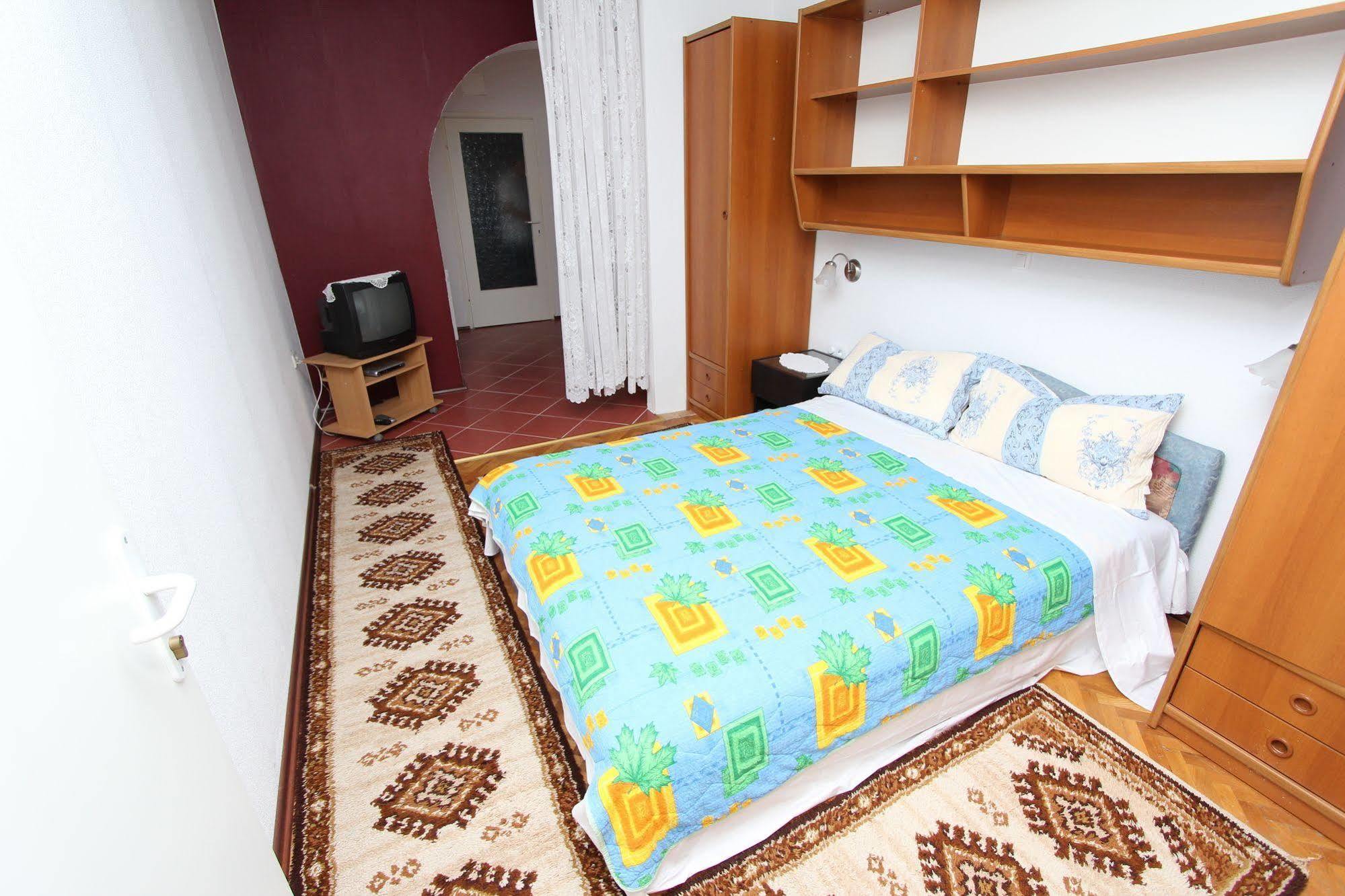 Rooms And Apartments Sally Rovinj Kültér fotó